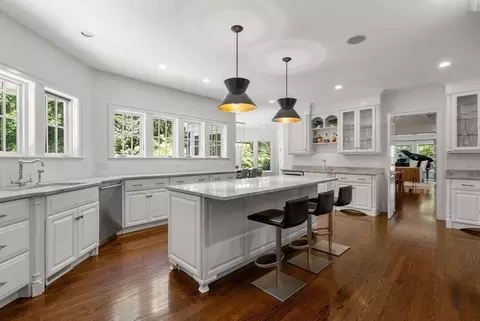 Kitchen - 5 Beard Way, Wellesley, MA 02482 photo 2 of 2