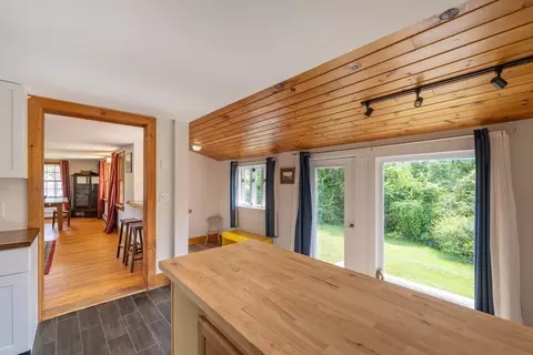 40 Spring St, Northampton, MA 01062 photo 10