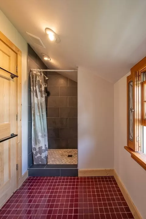40 Spring St, Northampton, MA 01062 photo 24