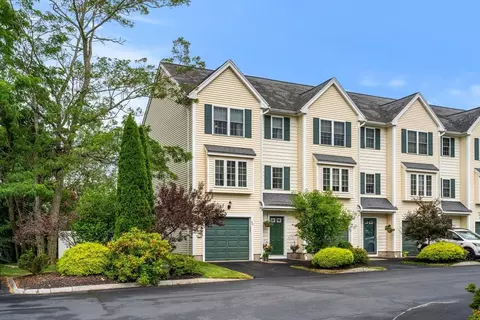 6 Partridge Ln # A, Salisbury, MA 01952