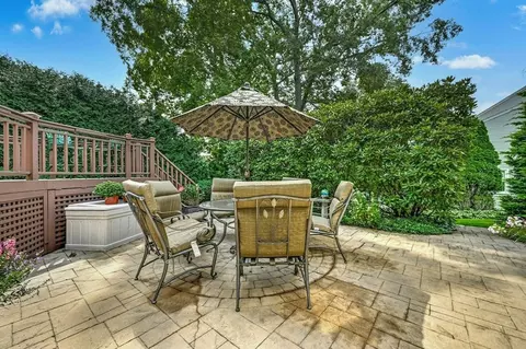 Exterior - 16 Ida Rd, Worcester, MA 01604 photo 8 of 12
