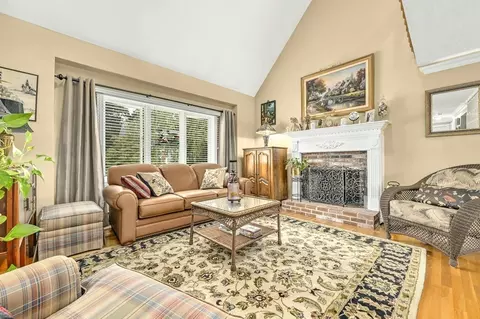 Living - 16 Ida Rd, Worcester, MA 01604 photo 2 of 4