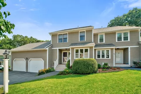 65 Laurelwood Dr #65, Hopedale, MA 01747