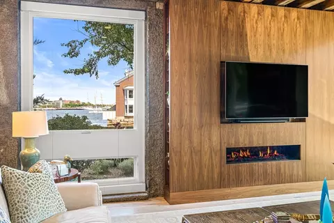 343 Commercial St #114, Boston, MA 02109