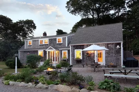 29 Pond Rd, Orleans, MA 02653