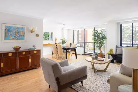 50 Longwood Ave #216, Brookline, MA 02446