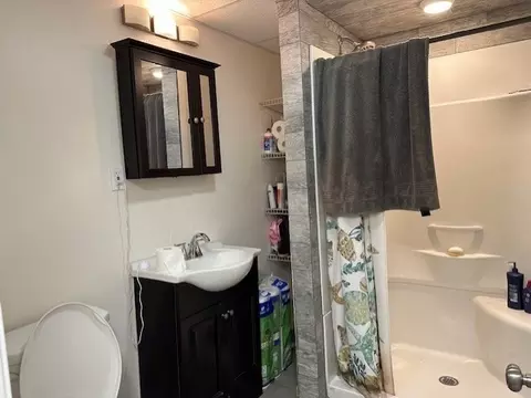 Bath - 8 Bear Hill Rd, Reading, MA 01867 photo 2 of 2