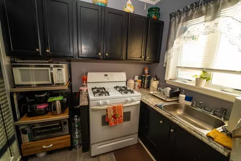 376 Linden St, Fall River, MA 02720 photo 9