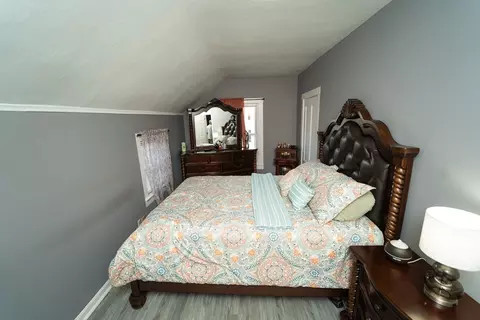 376 Linden St, Fall River, MA 02720 photo 24