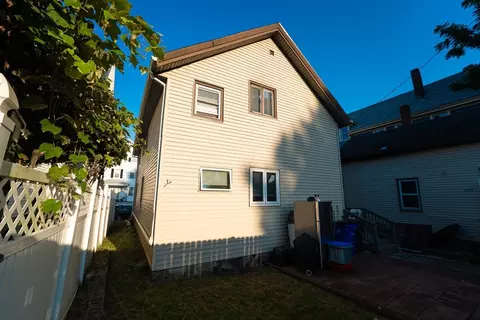 376 Linden St, Fall River, MA 02720 photo 4