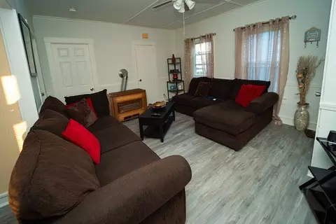376 Linden St, Fall River, MA 02720 photo 20
