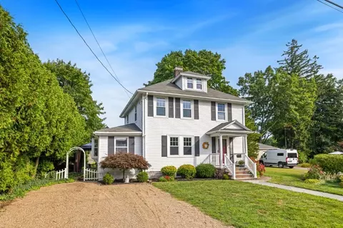 6 Vale Rd, Reading, MA 01867 photo 3