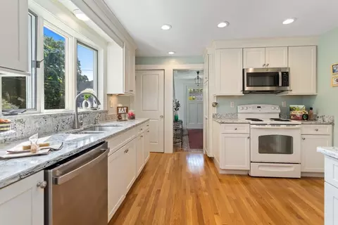 6 Vale Rd, Reading, MA 01867 photo 16