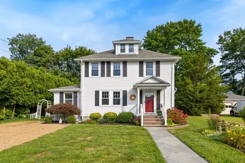 6 Vale Rd, Reading, MA 01867 photo 2