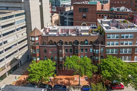 90 Broadway St #5D, Boston, MA 02116