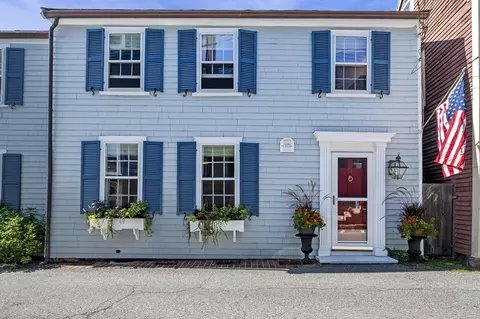 34 Front St, Marblehead, MA 01945