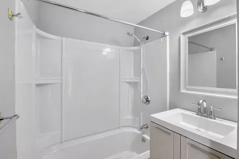 296 Quincy St, Springfield, MA 01109 photo 17
