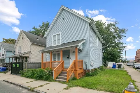 296 Quincy St, Springfield, MA 01109 photo 3