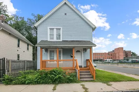 296 Quincy St, Springfield, MA 01109 photo 2