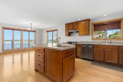 Kitchen - 1 Jay Rd, Ipswich, MA 01938 photo 1 of 3
