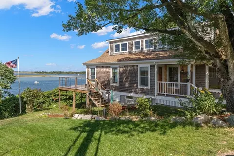 1 Jay Rd, Ipswich, MA 01938