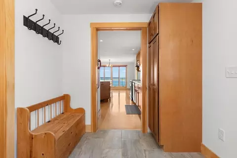 Entry Way - 1 Jay Rd, Ipswich, MA 01938 photo 2 of 3