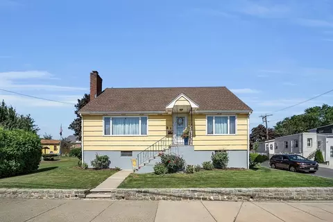 3 Madison Ave, Chelsea, MA 02150