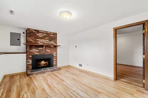Living - 5 Feldman Way, Canton, MA 02021 photo 7 of 7