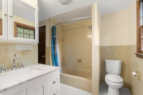 Bath - 5 Feldman Way, Canton, MA 02021 photo 1 of 2