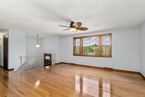Living - 5 Feldman Way, Canton, MA 02021 photo 2 of 7