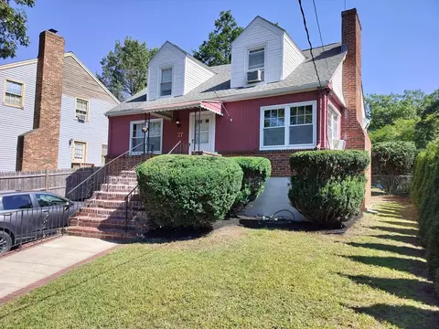 27 Lakeshore Dr, Hudson, MA 01749