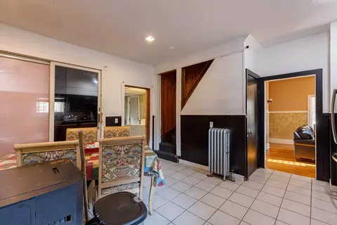 Entry Way - 87 5 Eastern Ave, Worcester, MA 01605 photo 2 of 2