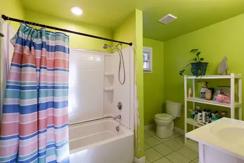 Bath - 87 5 Eastern Ave, Worcester, MA 01605 photo 2 of 2