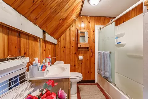 Bath - 87 5 Eastern Ave, Worcester, MA 01605 photo 1 of 2