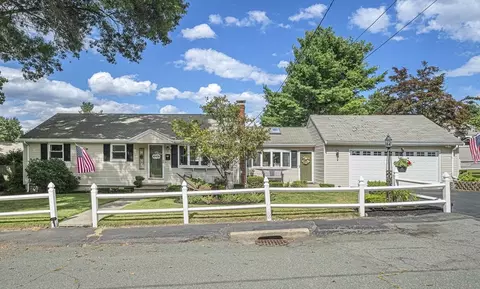 51 Stearns Dr, Randolph, MA 02368