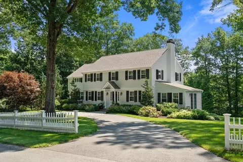 88 Albion Rd, Wellesley, MA 02481