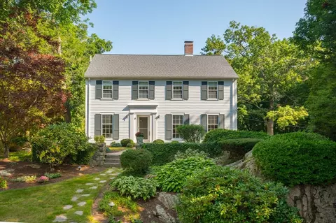 18 Bradford Rd, Hingham, MA 02043
