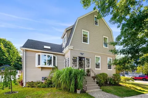 1 Ellis Rd, Swampscott, MA 01907