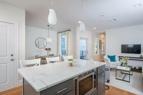 17 Prospect St #2, Boston, MA 02129