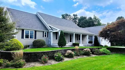 41 Meeting House Hill Rd, West Newbury, MA 01985