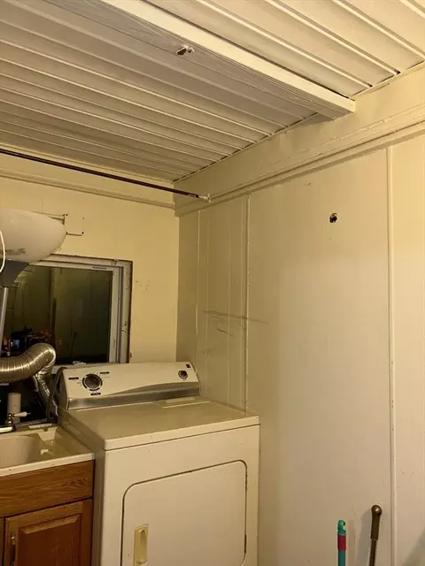 17-19 Crown St, Springfield, MA 01108 photo 32