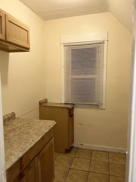 17-19 Crown St, Springfield, MA 01108 photo 34