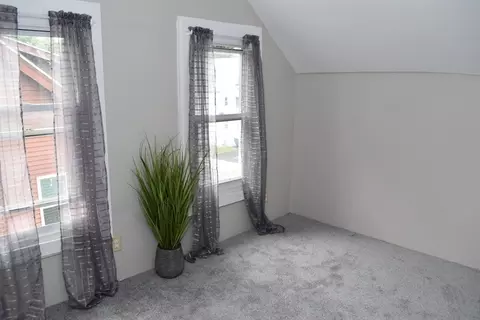 17-19 Crown St, Springfield, MA 01108 photo 11