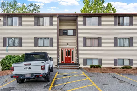 175 Willard St #6, Lowell, MA 01850