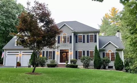 75 Lawrence St, Pepperell, MA 01463