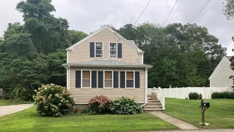 91 Shaw Rd, Fairhaven, MA 02719