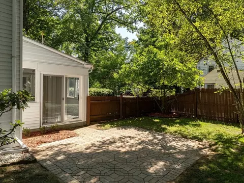 Exterior - 224 Burt Rd, Springfield, MA 01118 photo 9 of 9