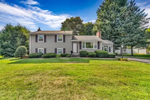 27 Westboro Rd, Marlborough, MA 01752