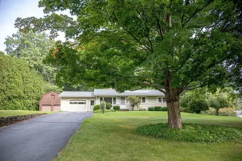 100 Lee Rd, Deerfield, MA 01373