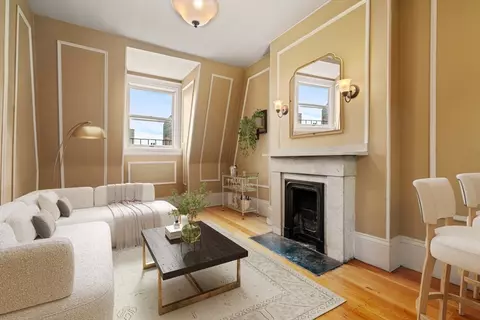 127 Beacon St #52, Boston, MA 02116